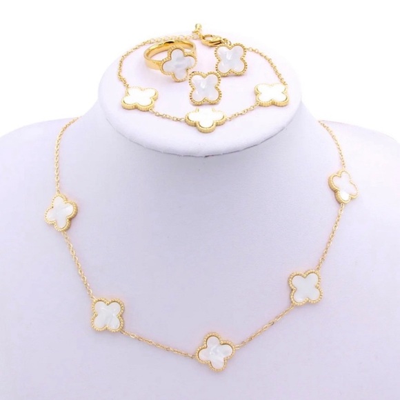 Fancy gold 4pcs jewelry set four leaf clover shell set - Picture 6 of 16